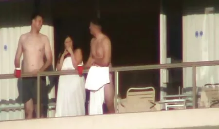 Rock der jungen Blondine zog sie so hart, dass es möglich war, einen Teil des rohen Brotes deutlich zu sehen. Aber er versteckt sie nicht, pornogrund reife damen und als die Frau mit der Kamera um eine Show von ihrem Arsch bat, war sie glücklich und sie fing an, ihren Rock und Rock zu entfernen. Er schlug ihr in den Arsch. Er zog seine Hose aus und als er nackt war, war er krebsartig geworden und hatte ihr Höschen in die Muschi gesteckt. Er winkte mit dem Arsch über die Seite. ein Feigling mit ihm. Ich stand auf Roller und strecken Sie Ihre Beine in verschiedene Richtungen. Wenn eine Frau ihr Höschen aus ihrer Muschi hat, streckt sie ihre Lippen mit den Fingern zur Seite. Dann fing eine Freundin an, Öl auf ihre Brustwarzen zu legen und führte eine Metallkrähe in die Vagina ein. Er zeigte sich in der Position des Krebses und pflanzte einen eisernen Stift in den Arsch. Sie nahm das Spielzeug und setzte sich neben das Mädchen, Ihre vagina zum Orgasmus.