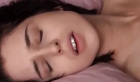 Um Adrenalin des porno video reife frauen Spiels mit seinem Körper hinzuzufügen, hellbraune Haare bis zum Geländer und sofort zu beenden beginnen. Entkleiden Sie die Frau das Gefühl, dass sie durch das Fenster sehen kann. Dies brachte Wellen der Aufregung und Schönheit begann non-stop zu masturbieren.