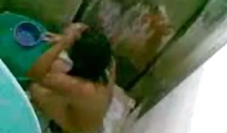 Eine alte sitzt am Spiegel und glättet ihre Haare, macht ein Gesicht und versucht, die Art und Weise von Menschen nachzuahmen, die Sie auf jede erdenkliche Weise lieben. Der Vater entging der Aufmerksamkeit seines Verhaltens nicht. Sie reife frauen sex filme bat um Milchvergleich, und als sie ihre Augen öffnete, sind ihre kleinen Brüste nicht glücklich. Das Mädchen nahm sofort die Klammer, hockte, lutschte den Schwanz. Ich springe von oben, für zu beenden. Er spielte weiter mit seiner Tochter zu Hause, macht sie mit gebundenen Händen verrückt und schickt das Sperma ins Gesicht.
