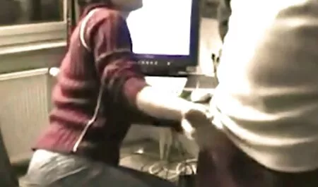 Drei Leute beschließen, Geld von einem Mann um ihn herum von verschiedenen Seiten zu bekommen und ihn in seine Tasche zu stecken. Er sah nichts, sie gingen zu ihm und suchten Geld in seinem Haus. Eine Frau, die eine Zeitschrift öffnete und schockiert war, als das Kind mit drei bösen Männern ins Haus kam, die Geld verlangten. Er wollte, aber er hatte dólares 500. Außer der Natur hat er nichts zu bieten. Nach dem Nachdenken stimmen die Männer zu, Befehle anzunehmen, aber fragen, dass ihr Sohn seinem Vater nichts gesagt hat. Zieh pornofilme mit frauen ab 60 dich schnell aus, um ihn zu berühren sie, und setzte sich auf den Boden, linda, blowjob. Es hat sich zu einem Schalentier auf der Couch und Focker Pflanzung Loch beiden Seiten. Mädchen sitzt auf dem Penis von oben und ohne erste Berührung des Mundes freigegeben, springen von oben. Auf dem Rücken liegend drehte er sich um und ging nach vorne.