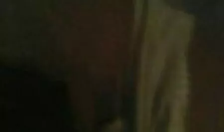Mädchen zu Fuß mit ihrer Stiefmutter und begann sich zu beschweren, dass sie nicht mit ihrem Freund im Bett passen. Sie hatte keinen Orgasmus mit einer Möglichkeit, genau und schnell zu sein, und es ist nicht für sie geeignet, also sind sie ständige Skandale. Aber Mama sex filme mit alten damen begann bald, ihn zu unterstützen und zu sagen, dass es im Gegenteil gut ist, nicht schlecht. Und um dem Mädchen zu beweisen, dass zwischen ihren Beinen alles normal ist, bittet sie ihn, ihre Hose und Unterwäsche auszuziehen. Er legte seine Hand zwischen seine Beine und bat das Mädchen, sich zu entspannen, die Klitoris mit den Fingern zu massieren und ihn lauter stöhnen zu lassen. Dann verdienst du Geld, bekommst diese Fernbedienung in seine Hände, drückst das Spielzeug auf den Kitzler und seine Hand bewegt sich schneller in der Vagina. Und das Mädchen schrie wirklich laut, dass ihr Sohn weglief und ein Skandal begann. Und dann gab Mama ihm Blowjob und lässt ihn Sex Mädchen zu treffen.
