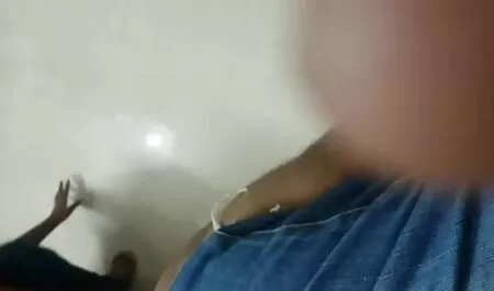Die Leute denken, dass es zwei Mädchen sind begierig, ihre erotischen Fantasien zu verwirklichen. Speziell dafür legen sie einen Gummi in die Mitte des Raumes, legen ihn auf die Knie und wickeln sich auf einen anderen Aspekt, beginnend Masturbation auch über den Kopf. Sie schlagen den Orgasmus vor, zu binden, den Mund erotikfilme mit reifen frauen zu öffnen, Dinge zu sammeln und den Geruch von Sperma in ihrem Mund. Dann warten sie auf die nächste Sammlung des Spermas und nehmen es aus dem Mund. Und wenn alle Details freigegeben werden, begann die Fockers Wasser gießen Kunst der Wärme aus den Extremitäten, waschen alle, was der Rest der Spermien aus ihren Körpern. Sie legten eine dünne Frau auf den Rücken und während sie weiterhin den ganzen Nektar in den Mund drückte, beschloss einer der Männer, ihn in die Vagina zu pflanzen.