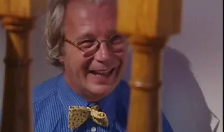 Ich verstehe, dass er eine Person nicht in ein Mitglied verwandeln kann, weil er laut stöhnen reife frauen porno film wird, also lege ich sie neben die Wand und setze sie darauf.