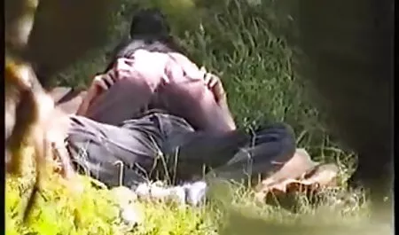 Nach dem Polieren von Marie Washingtons Vagina, hartkantig, stecken ein paar Gas Hände in die nassen, weiten offenen Räume, porno ü50 das Loch vor dem Sex.