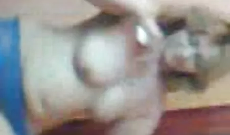 Nicht offiziell sexfilme mit reifen frauen mit einer Tätowierung auf dem Körper hat einen jungen Mann den Mund, seine dicke, während eine Mutter Muttermilch, die groß ist, und dann essen das Mädchen in der Leiste.