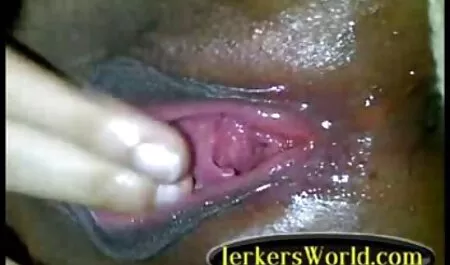 Die schwarze Dame, die Sex gerne als Mann benutzt und sogar gerne männlich, Hand, Fuß und mit einem schmerzhaften Griff mit der starken Hand spielt. Er hatte auch einen Freund, der einmal an seiner reife porno tube Seite stand und darauf achtete, als die Herrschaft in ein Mitglied ihres Mannes geworfen wurde, das gefesselt ist, der sich auf den Rücken legte und mit einem starken Seil an das Bett gebunden war.