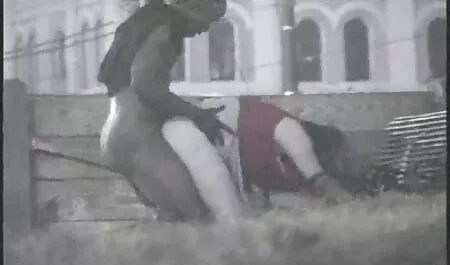 Die große und schlanke Schönheit, die in ihrem Zimmer im Bikini saß und ihr Spiegelbild im großen Spiegel bewunderte. Er kontrollierte sich selbst, enthusiastisch und sehr zufrieden mit dem, was er sah. Sweet wurde für sexfilme gratis reife frauen einen Spaziergang im Park vorbereitet, und deshalb wollen schön aussehen. Er nahm die gelbe Hose aus dem Schrank und zog sie auf das Gummiband. Süß kein Zweifel, dass eine versteckte Kamera in seinem Zimmer installiert, um den Überblick über ihn zu halten.