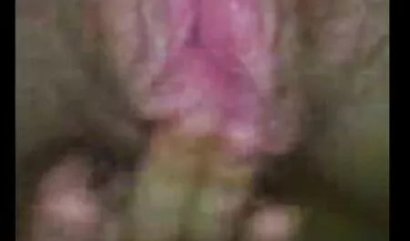 Ein dunkelhäutiges Mädchen öffnet ihr Höschen mit Blumen und Kleidern, um einen Mann natürlich und Schwanz hoch zu sehen, und Hahal porno reife damen brach seinen Hut auf dem Pferd und Krebs auf der Couch und füllte dann die Frauen der Zunge.