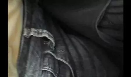 Zwei Schauspielerinnen messen ihre Brust und Schönheit für den Sieg, also setzte sie sich mit einer linken Kappe in Strümpfen auf den reife frauen porno kostenlos Penis ihres Geliebten.