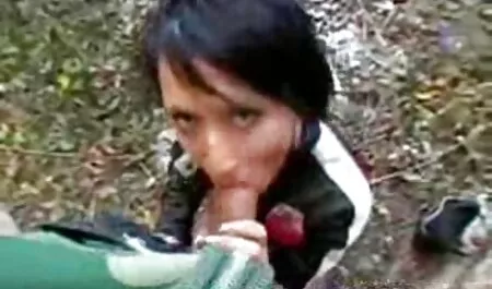 Eine junge Frau mit einer schönen Figur, bohrt ein Loch vor Freunden, dann wacht sie mit Krebs auf und free reife frauen porno gibt ihr einen Idioten.