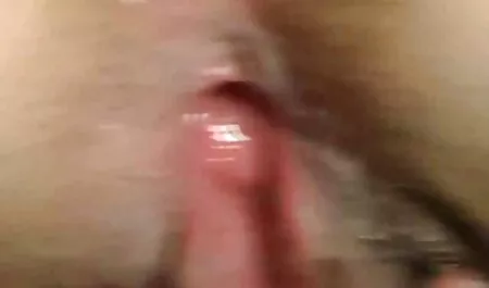 Ein Freund bat um ein Geldgeschenk, um sie in Gegenwart seiner Freundin sexy zu machen. Als er die Menge an Verrat sah, wird das Kind ohne zu zögern geweckt. Die Person beginnt, ihren Körper zu streicheln ist erstaunlich, reife frauen sexfilme und drang in die Höhle mit der Zunge, und dann legte den erigierten Penis in den Mund von gut aussehend.