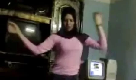 Eines Tages Sex reden in seinem Zimmer gesperrt und er beschloss, sich selbst zufrieden mit der Hoffnung, dass niemand wird Sie stören. Die Mädchen ausziehen und hob sein Bein, weiterhin das Loch zu öffnen. Eine attraktive, große, dildo, Verlor die kostenlose sexfilme reife frauen Lust begann nass, vor der webcam mit einem niedlichen Spielzeug und Stöhnen aus dem Summen.