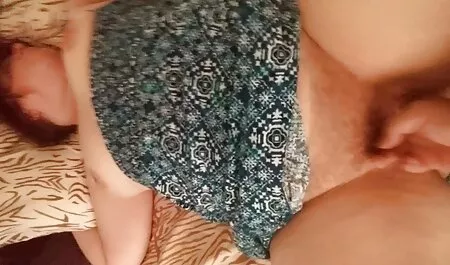 Ein braunhaariges Mädchen im Bad in einem öffentlichen Schwimmbad. Das Mädchen, noch jung und schön. Sie haben natürliches Haar, das so glatt zwischen den Beinen ist, in der Brust ihres porno reife damen Kostbaren, ein Ort, von dem viele Männer träumen. Die Hauptfigur des Videos ist es, den Kopf nass, der Körper eine glatte, Chat, Kommunikation, allgemein, ein normales Leben leben, wie üblich. Aber keiner von denen, die wissen und werden nicht wissen, dass sie nicht wollen, eine Pornodarstellerin tatsächlichen Programm zu werden.