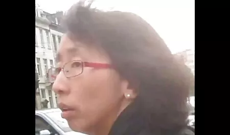 Eine schöne Blondine mit einem schönen Lächeln, großem Mund und erstaunlichem Make-up ist gezwungen, allein zu Hause zu bleiben, aber weil sie einen Mann braucht, wenn das Spielzeug in der Hand ist, um ein Leben zu kaufen. Das Mädchen geht geschickt mit ihnen um, streichelt sich selbst und bekommt gleichzeitig große Freude. Und nach dem Setzen Spielzeug Montag auf Arsch, reife hausfrauen porno gefangen, Orgasmus, in der regel. Und jetzt ist die Frage: Warum braucht sie einen Mann, wenn sie einen Schwanz hat?