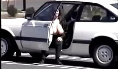 Das Leder und die kleinen Schnüre eines Mannes begannen sofort, meinen Körper zu streicheln. Die begeisterten Leute, die Blondine und dann seinen Arsch in die Pilotposition bringen, helfen dem Herzen, sich ältere pornofilme aktiver zu bewegen.