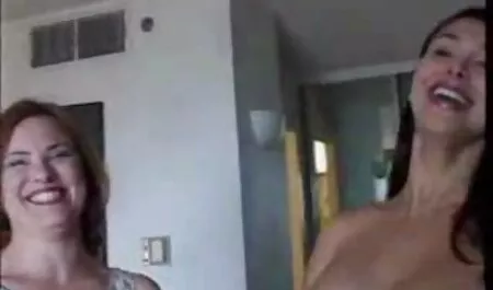 Verdorbene Schwester, um am Telefon zu sprechen, ohne zu bemerken, wie ihre Hand in ihrem Höschen ist und begann, ihre Vagina zu masturbieren. Also, Sie müssen nur. Er vom Foto, als er schnell erwachsen wurde, um Mitglied zu werden und bereit für sexuelle Abenteuer. Eine Schwester ist der sexfilme mit älteren frauen Wunsch zu respektieren, zog ihre Wangen heraus und legte sie in einen Sessel.