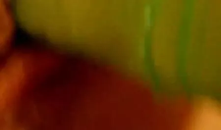 Habe keine Zeit darüber nachzudenken, du kannst glücklich sein, masturbieren, Muschi, das Mädchen hat sofort ihre Hand zwischen meinen Beinen gelassen und angefangen zu streicheln. Ich stehe auf und lege meine Hände in meine Hose. Ich fand meinen Kitzler drinnen und spielte mit den Perlen meiner Kleidung und salbte, dass mein Körper aus einem ölbedeckten Loch gebräunt ist. Sie saß nackt und zog ihre Beine zu den Seiten. Er streckte seine Lippen mit Finger einander, dann legen Sie den Spiegel in den Raum und tragen eine Taschenlampe, leuchten von oben. Er nahm es und wandte sich sofort an die Gliedmaßen eines Glases mit einem dicken Griff, der mit jedem Eindringen in die Gebärmutter und glücklich, es zu massieren. Dann ändern die reife frauen porno video Mädchen die Position von Krebs und mit Gurken.