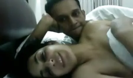 Ein dünnes Mädchen zu einer Person, die Sie mögen Sex. Der junge Mann beschloss, alles vor kostenlose pornofilme mit reifen frauen dem ersten Foto zu schießen. Sie war überrascht, wie ihr Freund Schwänze lutscht. Milaha versucht es ein wenig, zusammengerollt mit seiner nassen Zunge. Sie tat es bereitwillig und nach dem Ende ihrer Arbeit können nur wenige in den Mund gelangen.