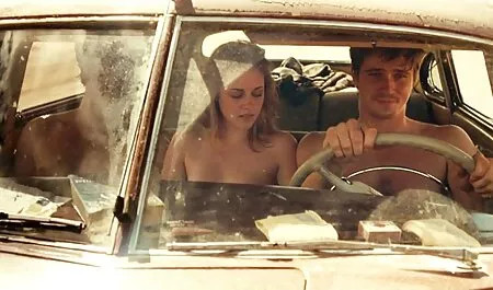 Ein Liebhaber, der sexfilme reife frauen gerne zwei junge Kühe angreift und in das Rektum furzt, während die Mädchen jeweils den Arsch lecken.