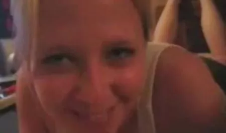 Zeit, um die Elite Bordell, fanden die Jungen ein neues Mädchen, das nicht für sie da war, und sie beschlossen, zusammen zu tun. Große Titten zu gehen und sofort begann sich auszuziehen, bella bewegt und flirtet mit frischen Titten. Er hat auf einem Stuhl, Krebs und sofort auf den Blowjob gehen, und der Mann legte zwei Finger in beide Löcher und gab direkte Anweisungen, dass sein Penis in der gleichen Weise. Eine Leidenschaft, die er die Erfahrung hat, indem er auf seinen Händen, Beinen, Händen sitzt, und Betrüger von unten begannen, seinen Arsch zu pflücken. Montag, je nach Gesicht und Mund. Komm und ZIEGE hat alles genommen. Ein rotierendes Mitglied tritt ein und geht. Also gehen wir zusammen zu dem Punkt, den deutsche reife frauen porno ich nicht erwartet habe. Lassen Sie die Spitzen nach Erhalt des Orgasmus die Klinge berühren.