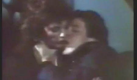 Japanische Frauen müssen versuchen, ihren Freund zu verführen. Er berührte die Bedienelemente und hörte nicht auf schwarz. Sie zeigt auch die großen porno reife damen Titten, aber es hat nicht geholfen. Die Frau beschloss, vollständig zu handeln und die Kontrolle über den Mann zu übernehmen. Stattdessen gab sie ihm einen Blowjob, dann spreizte sie ihre Beine und ließ ihn taub in ihrem nassen und engen Loch.